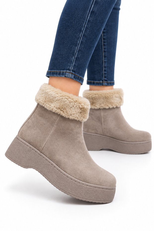 Women's Nubuck Feather Detailed Cold-Proof Boots Beige