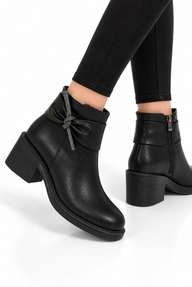 Stone Detailed Thick Heeled Women's Boots Black - Silver