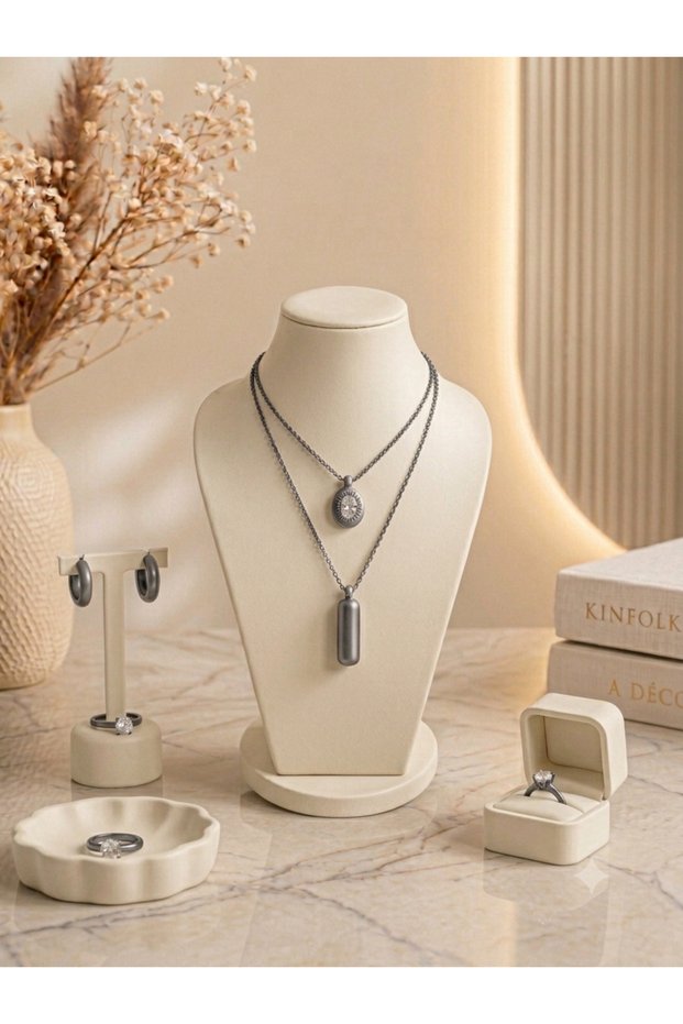 Necklace and Jewelry Display Bust - Aesthetic Desktop Jewelry Stand (18 cm)