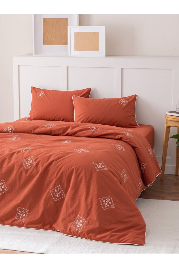 Stanp Embroidered 100% Cotton 4 Piece Double Duvet Cover Set