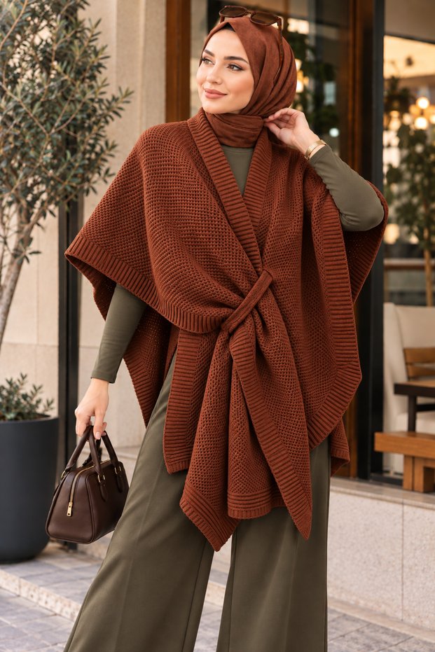 Asymmetrical Cut Design Knitwear Poncho Tile