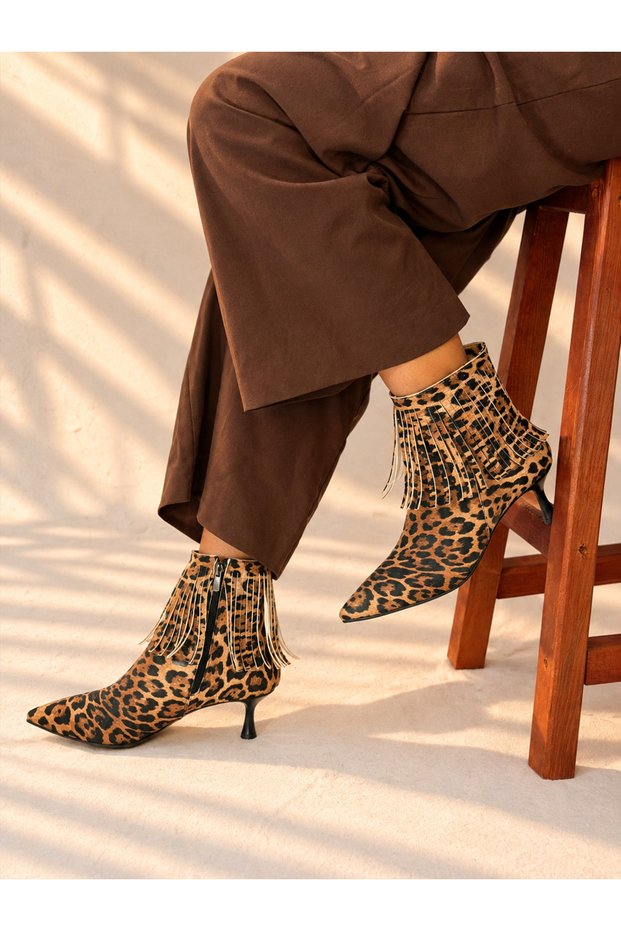 Savanna Leopard Leather 5 cm Thin Heel Tassel Detail Women's Boots Botti̇e