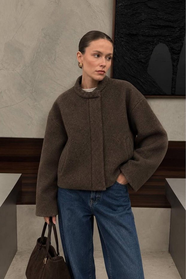 Maëlle Short Jacket – Women's Stand Collar Wide Sleeve Jacket with Pockets and Cashmere Look