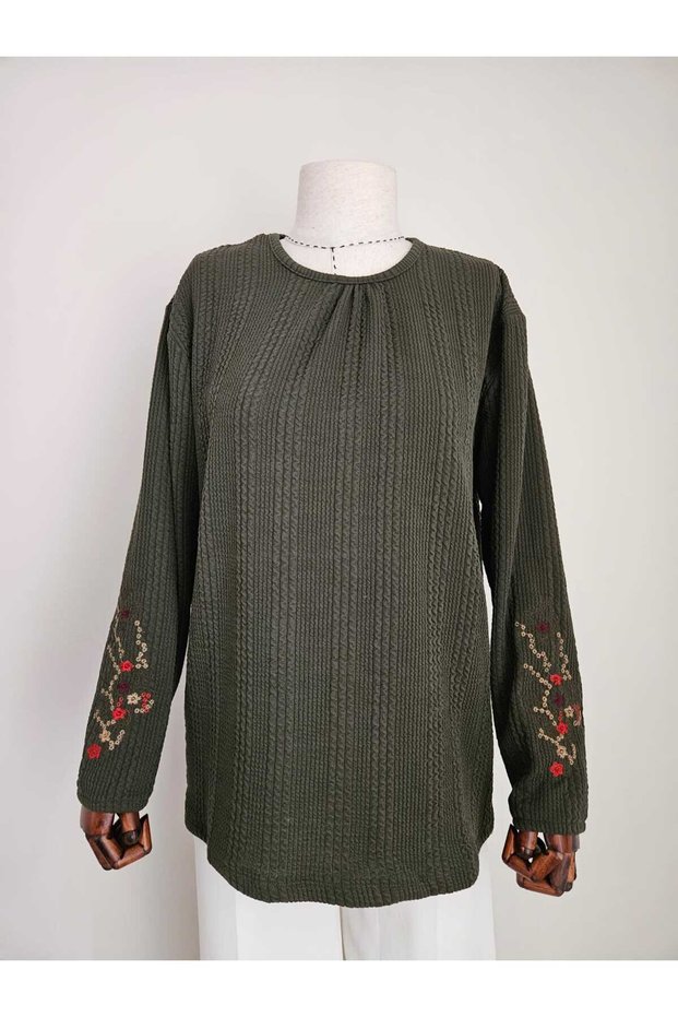 Women's Lycra Winter Knitwear for Middle Age and Above, Mother's Combed Cotton Blouse, New Season, Embroidered Sleeves, Twisted Pattern, Elastic Sleeves
