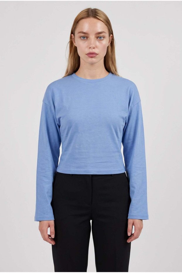 Women's light blue crew neck fitted waist spanish long sleeve blouse