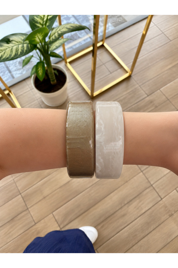 Cream pearlescent zr model 2-piece set thick acrylic bracelet 16-17 cm