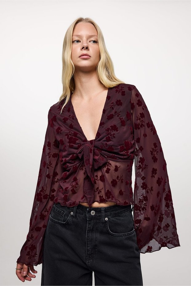 Flare Fit V-Neck Flocked Floral Tulle Long Sleeve T-Shirt I9564Ax26Au