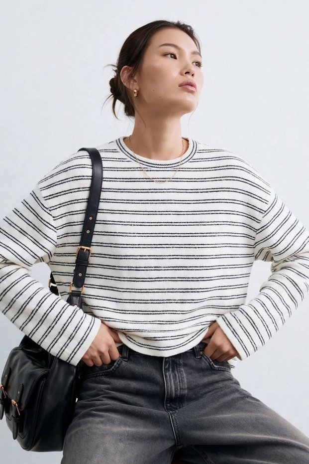 Women's crew neck long sleeve textured t-shirt - ecru