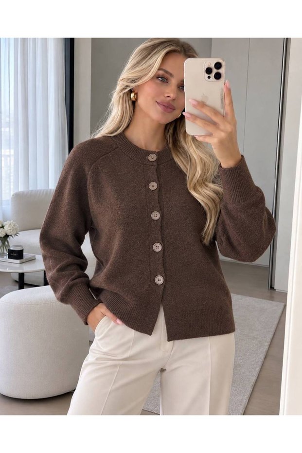Women's Buttoned Crew Neck Knitwear Cardigan