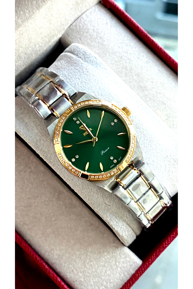 Women's Premium Special Stylish Boxed Valentine's Day Gift Wristwatch