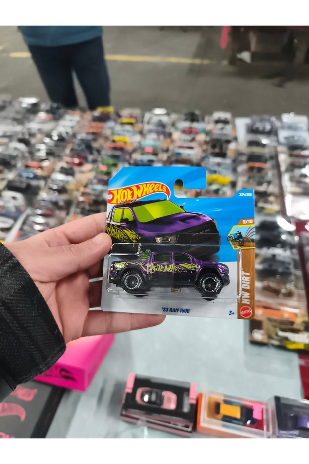 STH '23 RAM 1500