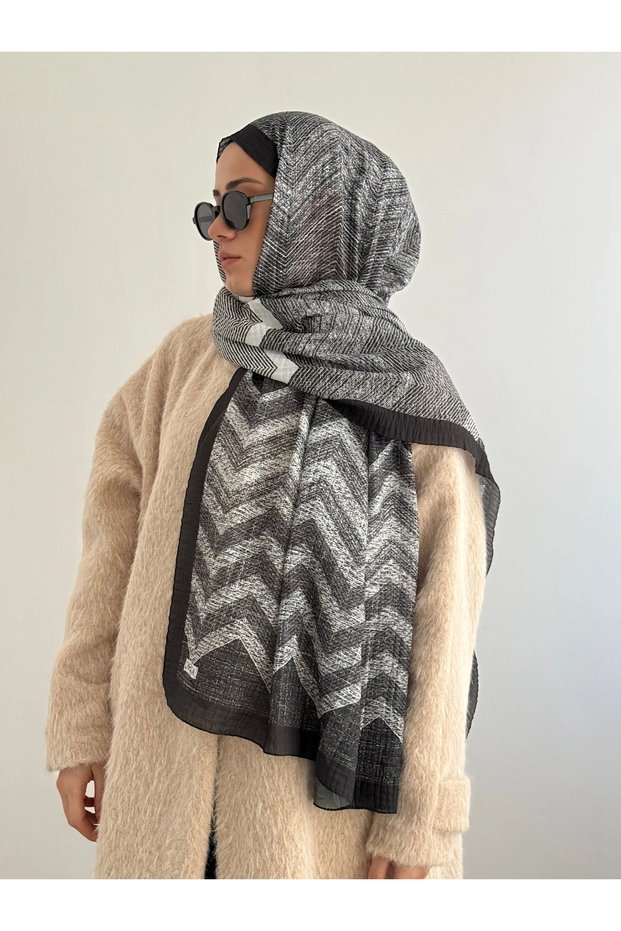 Zigzag Pattern Muslin Shawl - Black