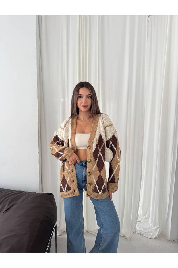 Women's Diamond Pattern Oversized Knitwear Cardigan Buttoned V-Neck Long Sleeve Loose Knit Cardigan