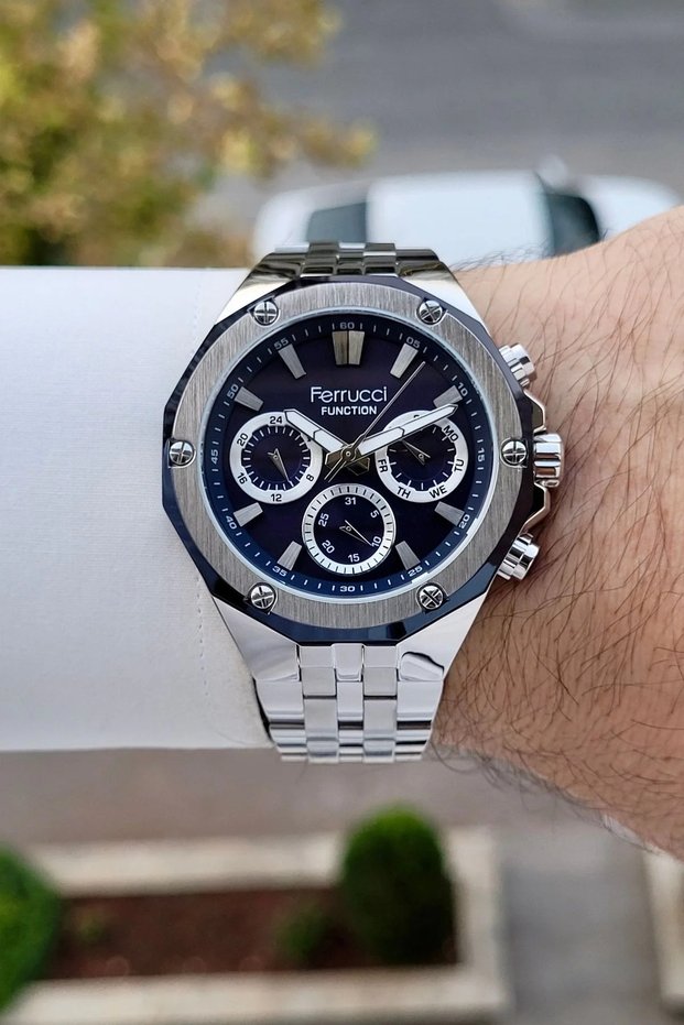 Dial in Navy Blue Strap in Metallic Color Indicators Active 2 Years Warranty Men's Wristwatch
