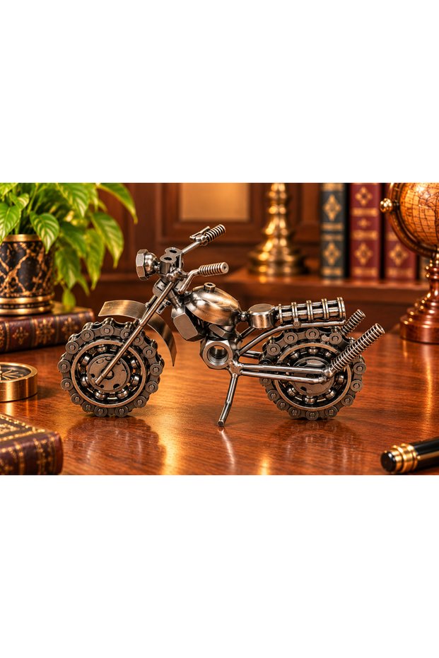 Antique Metal Motorcycle Figurine Decorative Chopper Engine Model with Chain Detail Nostalgic Gift Ornament