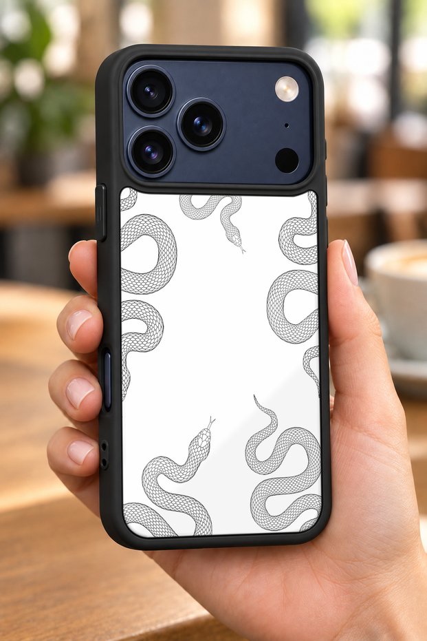 حافظة مقاومة للصدمات متوافقة مع هاتف iPhone 18 Pro مع حماية للكاميرا بنمط ثعبان