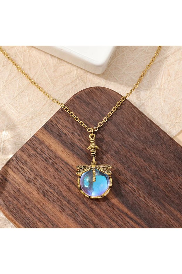 T436 Creative Vintage Inlaid Synthetic Moonstone Dragonfly Shaped Pendant Necklace for Women's Fashi