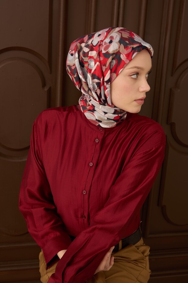 Velora Scarf Flower Burgundy