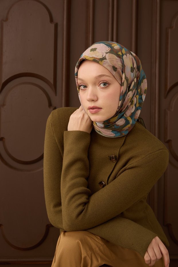 Velora Scarf Flower Khaki