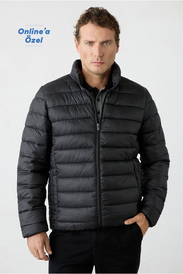 Stand Collar Zippered Pocket Windproof Warm Quilted Sports Coat
