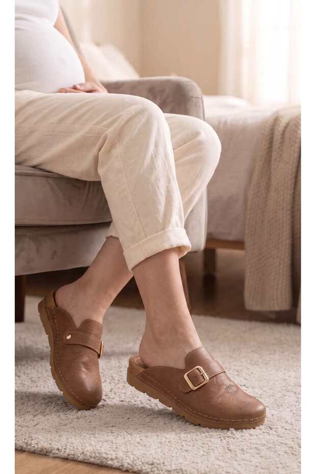 Closed Front, Stitched Inside and Out, Soft Leather, Suitable for Daily Use, Women's Slippers.