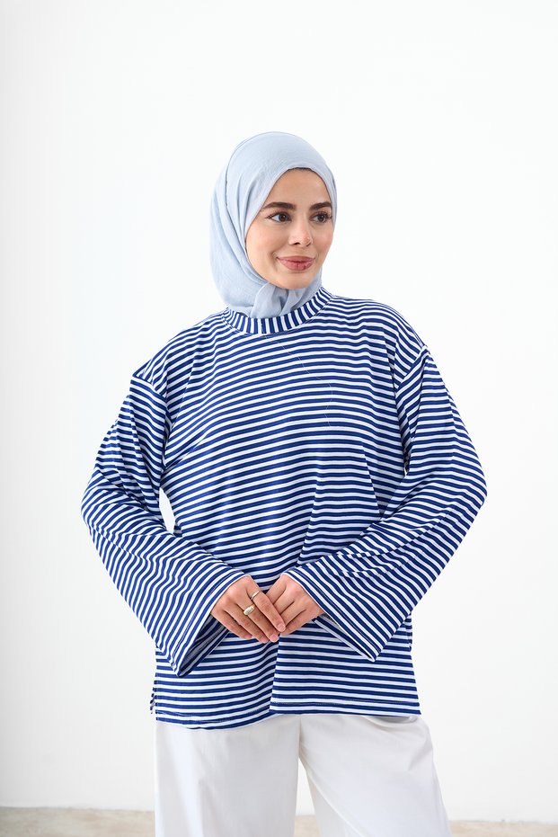 Women's Crew Neck Slim Line Long Sleeve T-Shirt Navy Blue