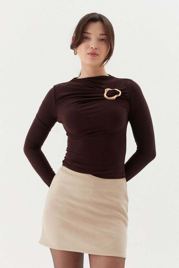 Sandy Blouse with Collar Buckle Brown