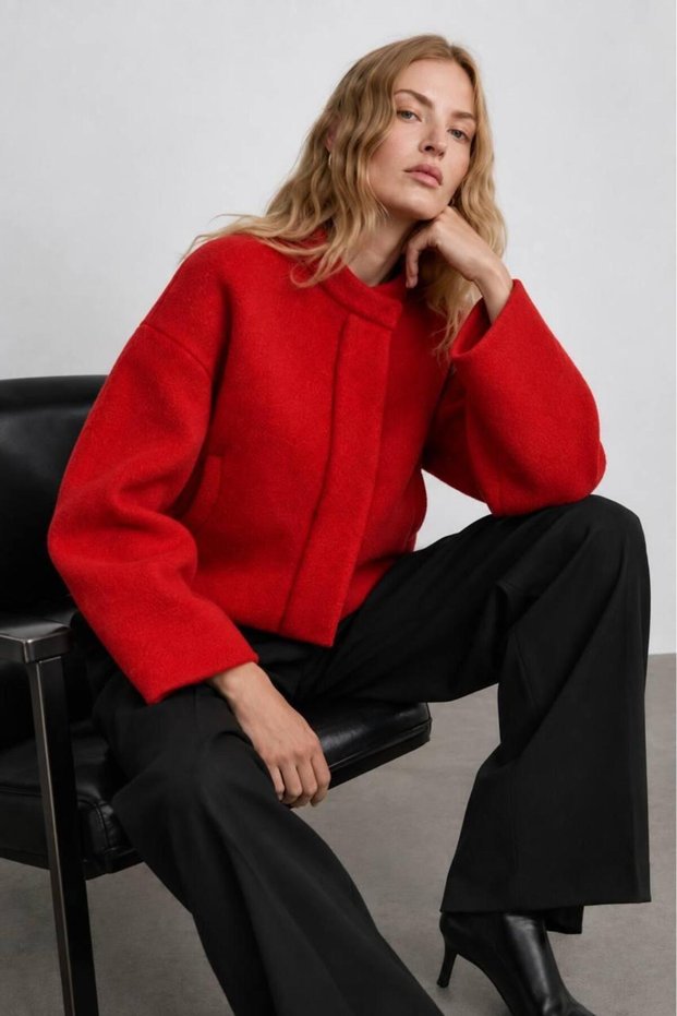 Maëlle Short Jacket – Women's Stand Collar Wide Sleeve Jacket with Pockets and Cashmere Look