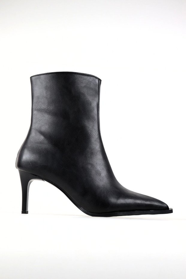Women's Leather Thin and High-Heeled Boots