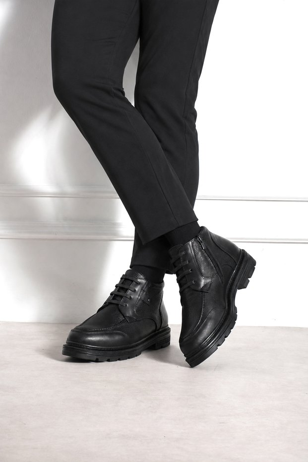 Men's Genuine Leather Black Fur Winter Boots – Stylish Design with Lace-Up and Zipper Closure and Thick Sole