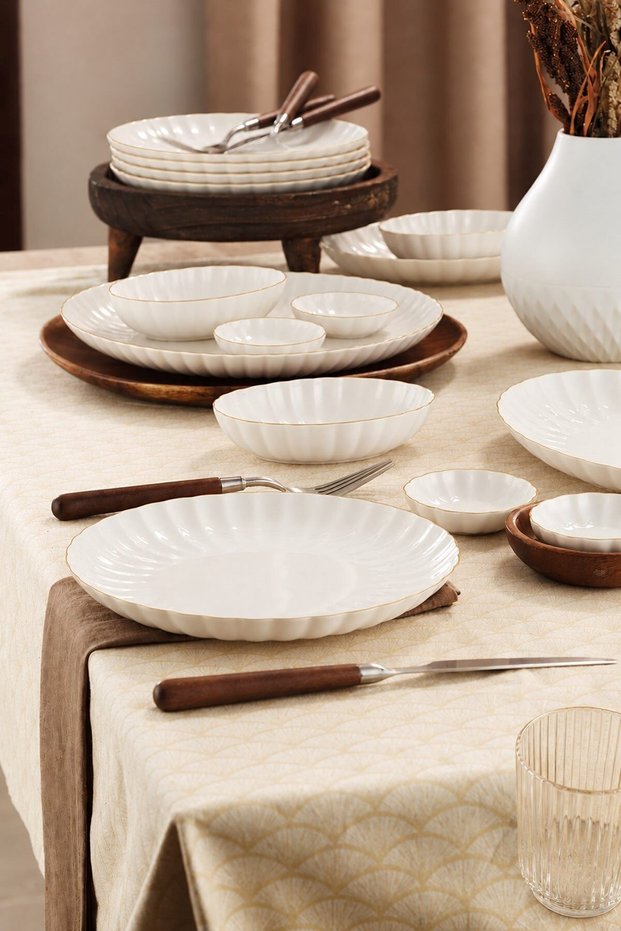 Bone Luz Form Breakfast Set Cream Gold Gilded 18 Pieces for 6 People