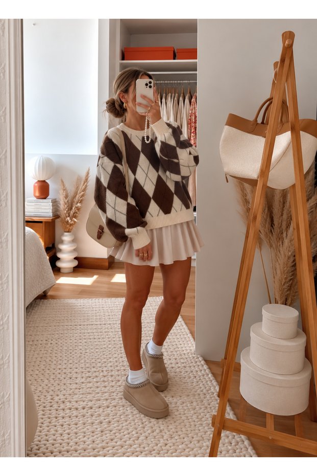 Baklava Patterned Soft Textured Casual Sweater