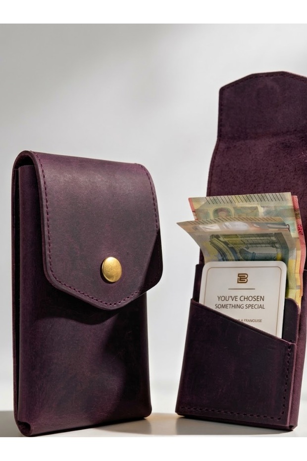 Genuine Leather Long Wallet with Vertical Snap Fasteners and Phone Compartment – Minimalist Design Portfolio