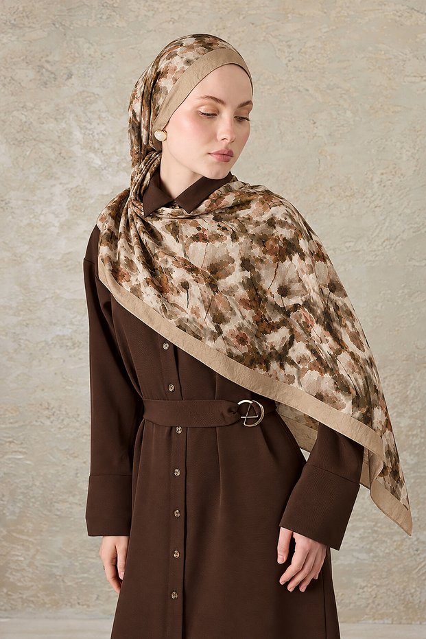 Beige Poppy Pattern Shawl