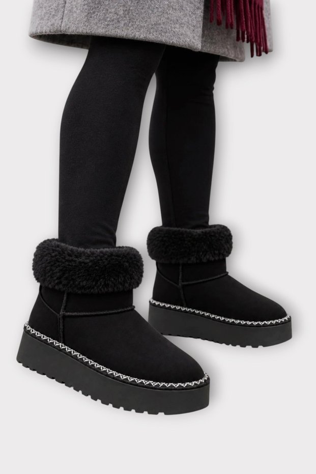 Short Mini Women's Boots with Embroidery Detail on the Ankle and Fur Inside Black