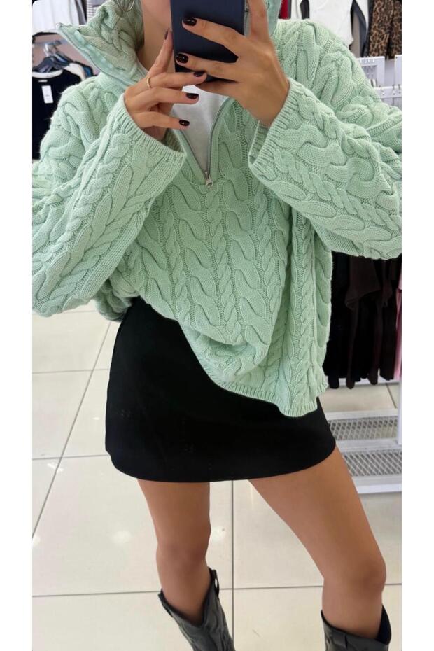 Premium Polo Zipper Collar Hair Braid Patterned Oversize Sweater