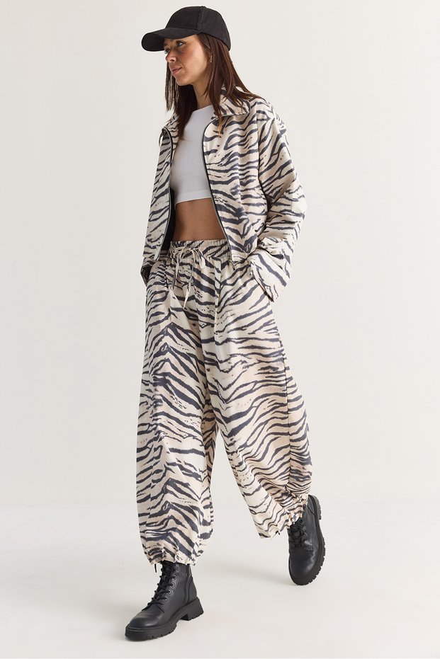Women's Ecru-Black Zebra Patterned Lined Zippered Oversized Jacket and Wide-Leg Trousers Set 4231 60286762