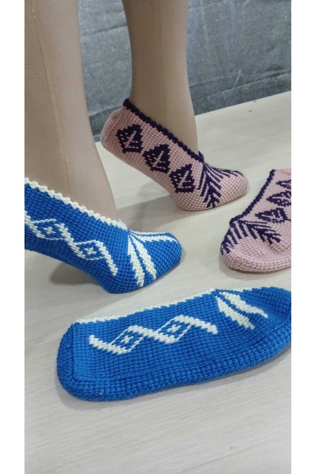 37 38 Tunisian Workmanship Dowry Booties