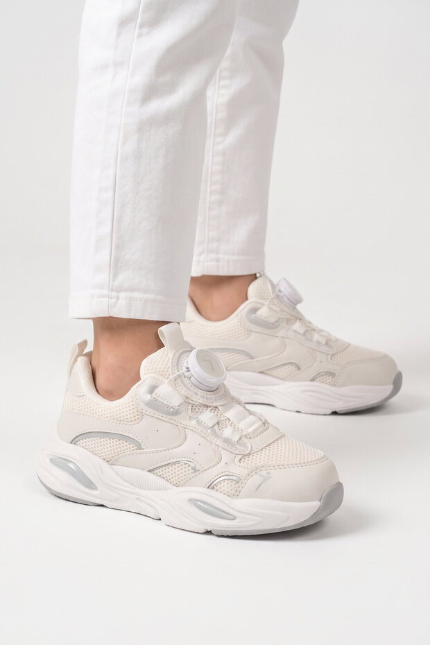 White Mesh Lightweight Smart Lace-Up Women's and Children's Sports Shoes