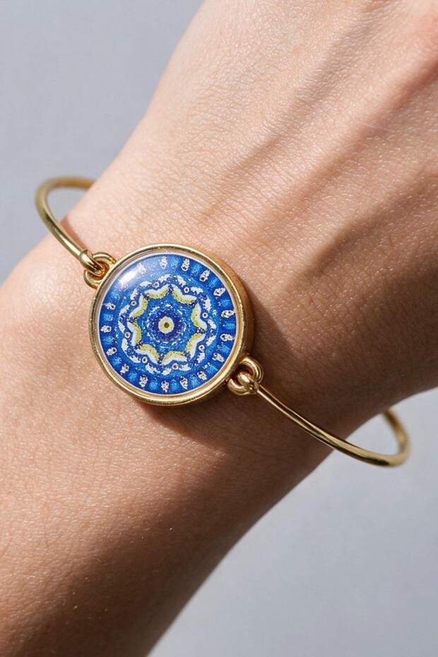 Women's Nazarli Gold Color Bracelet