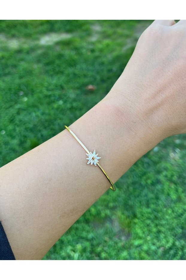 North Star Charm Thin Gold Cuff