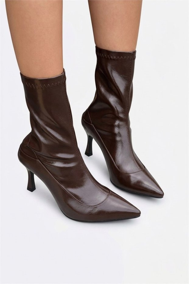 Women's Forme Brown Patent Leather Stretch Boots with Back Zipper and 8 cm Heel
