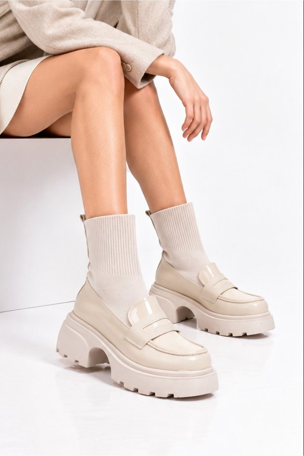 Moxie Knitwear Thick Platform Sole Boots with Socks