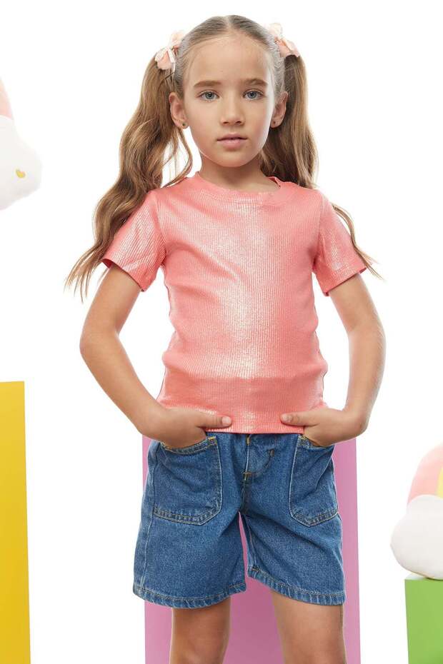 Girl's Shiny Fabric T-Shirt