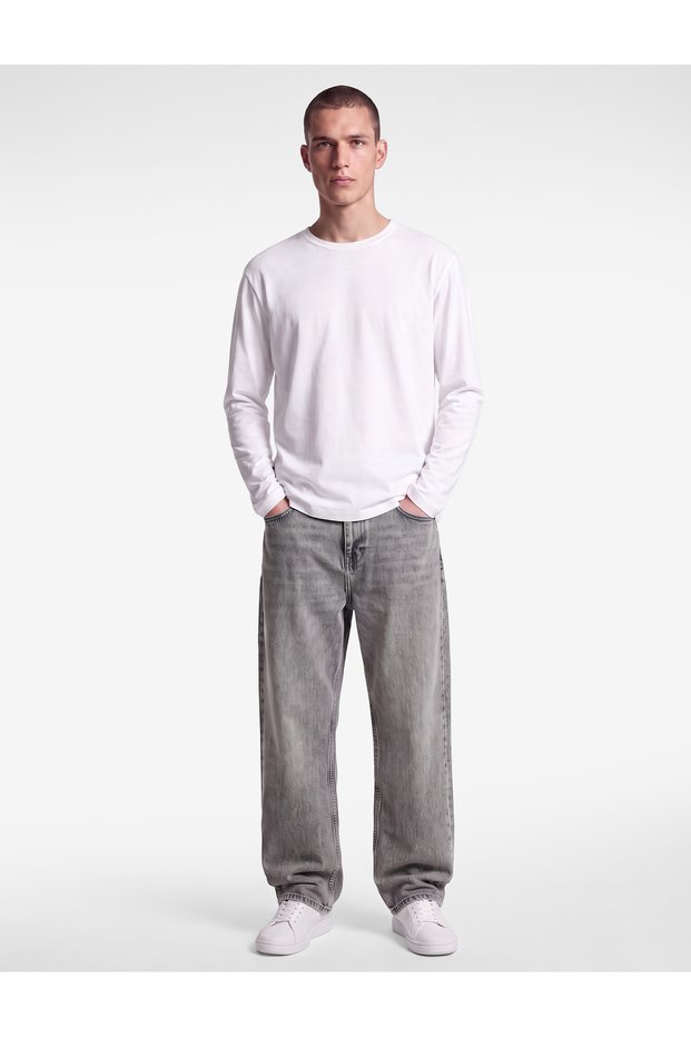 Men White Plain Round Neck Long Sleeves T-Shirt