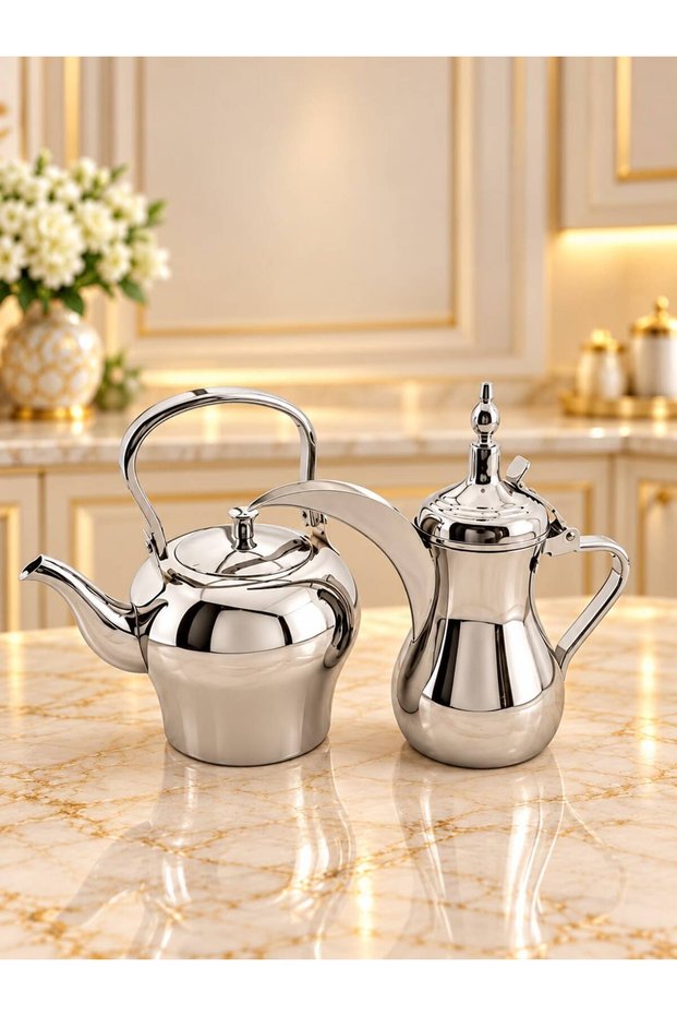 طقم دلة وابريق فضي سادة وسط