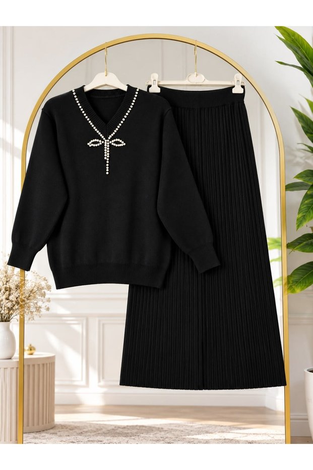 Women's Hijab Stone Embroidered Skirted Knitwear Set Black