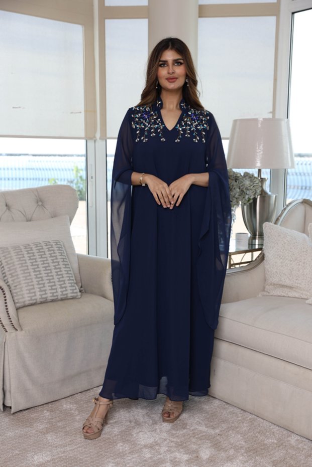 جلابية مرصعة بكريستال