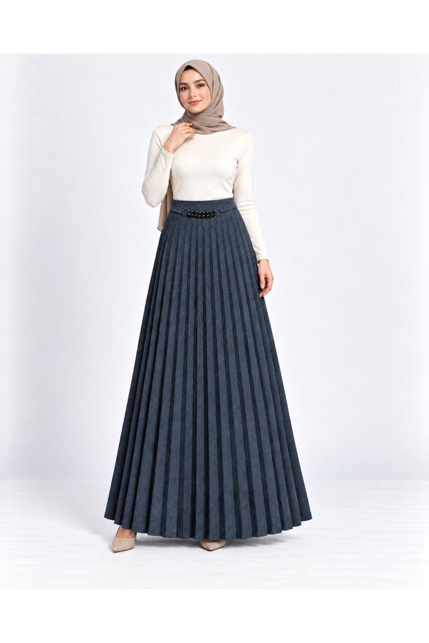Chain Detailed Pleated Maxi Skirt