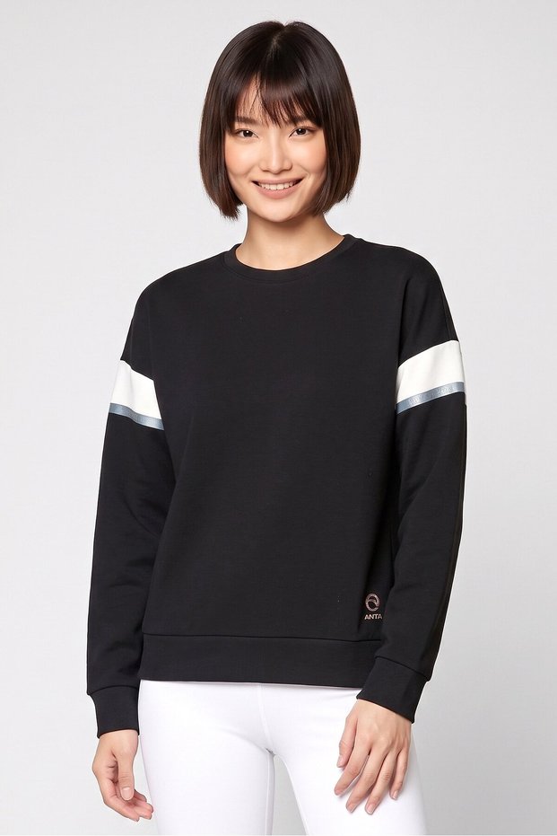 Women Sportswear Fit Long Sleeve Outdoor Sweatshirt, Black